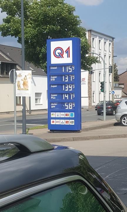 Q1 Tankstelle